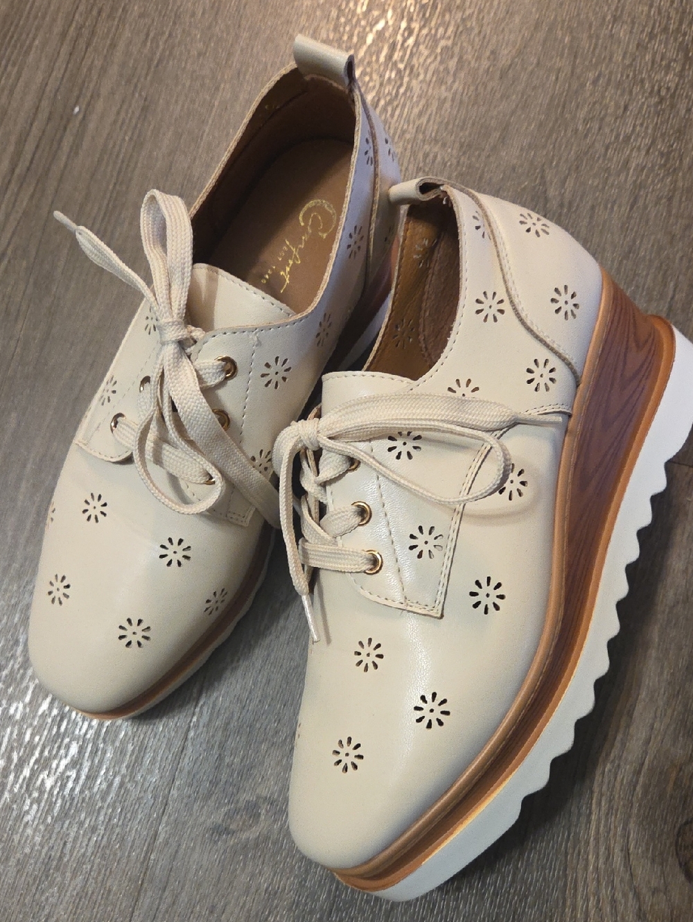Light Cream Women's Lace-Up Platform Oxfords - Picture 10 of 14